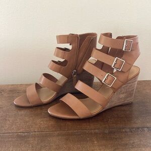 Crown Vintage women’s size 9.5 M tan Serena gladiator heels